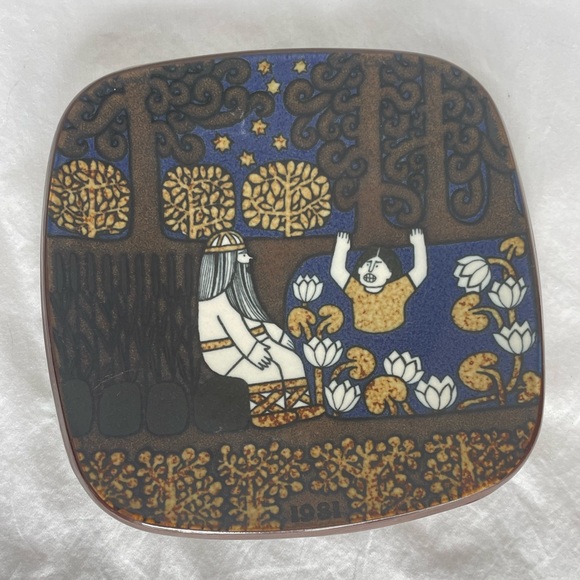 Arabia Finland Plate - Picture 1 of 2